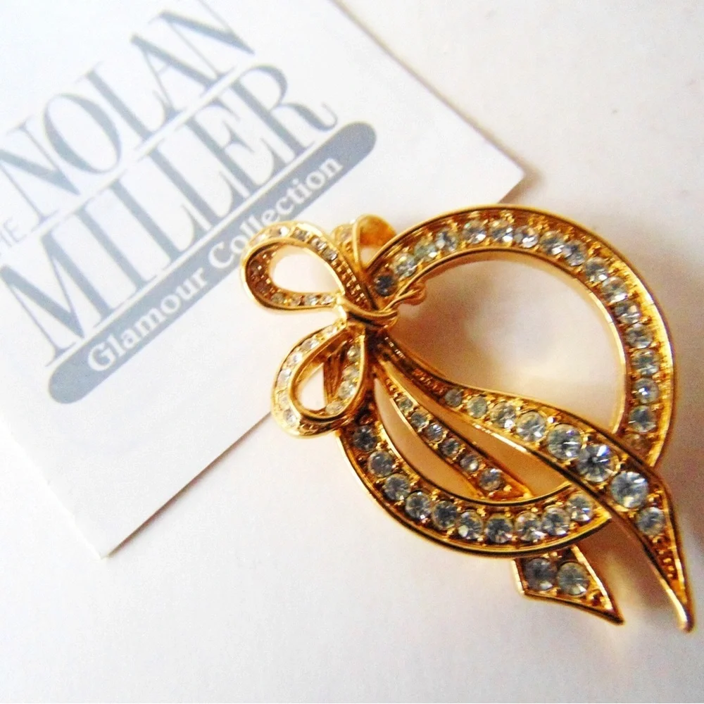 NOLAN MILLER Pave Crystal Wreath With Bow